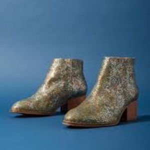 Seychelles Floodplain Ankle Boot Green Snakeskin